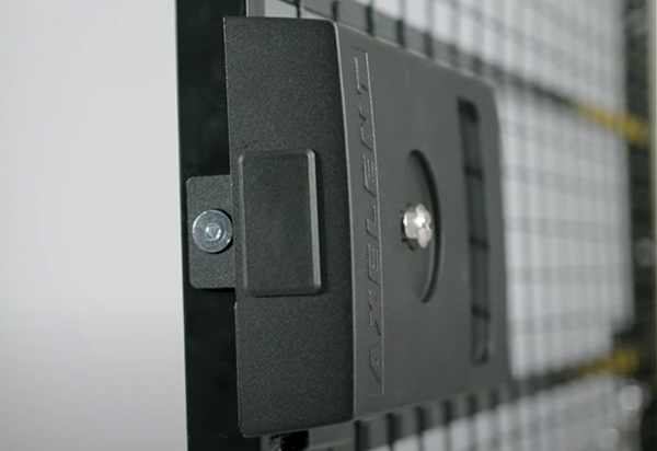 Vårt elektriska cylinderlås är patenterat och har en unik låsfunktion 